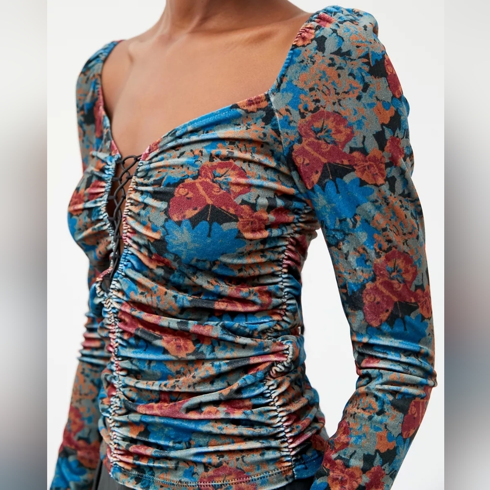 Urban Outfitters UO‎ Women's Georgia Velvet Lace-Up Top Multicolor Size Small - Picture 2 of 16
